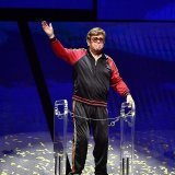 Elton John s'est montré très ému lors de son dernier concert à Stockholm.